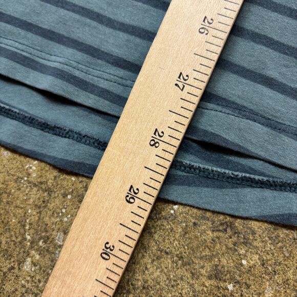 Lululemon Athletica 5 Year Basic Long Sleeve Striped Shirt Men's Large - Picture 6 of 7